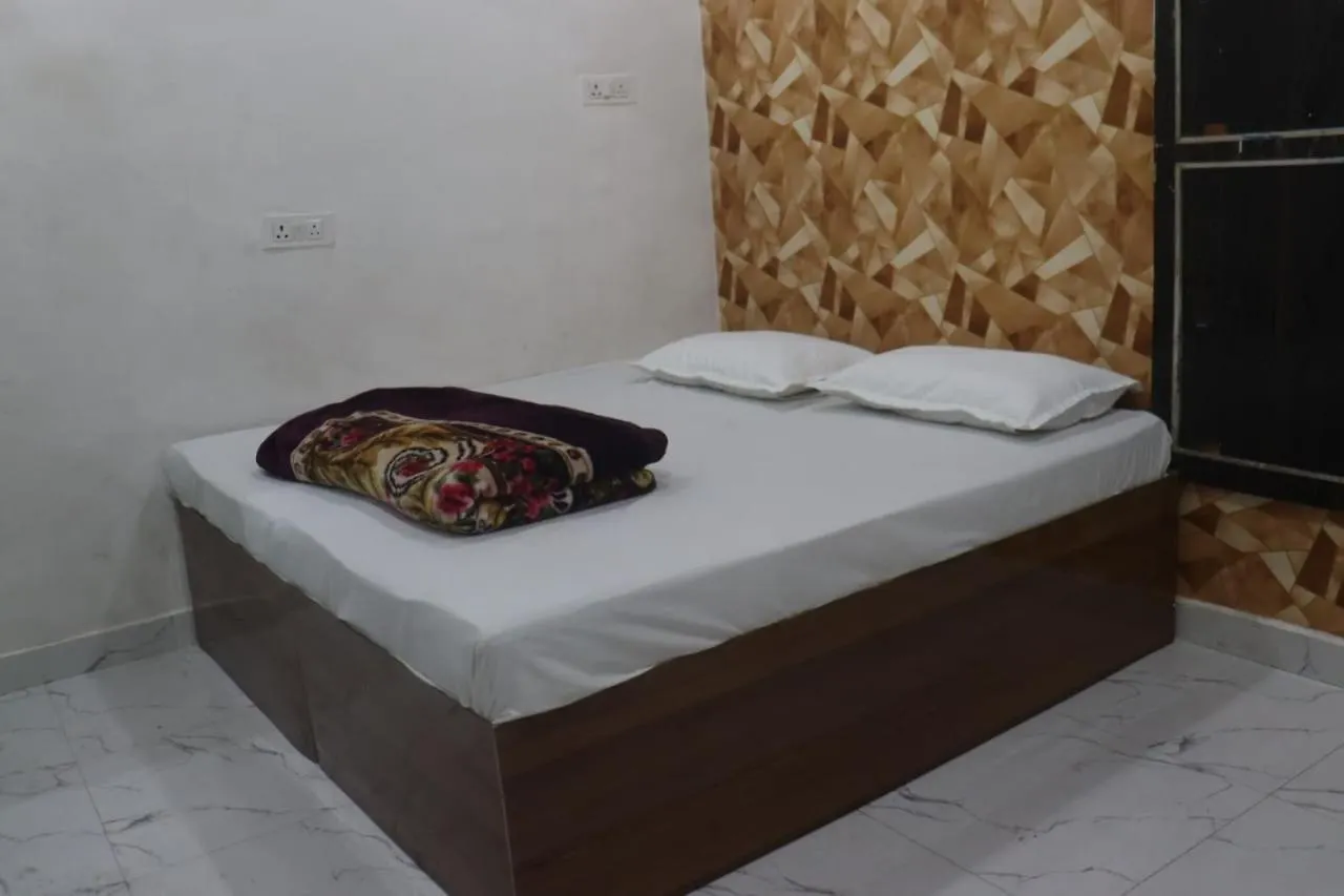 Shree Ambey Paying Guest House Varanasi
